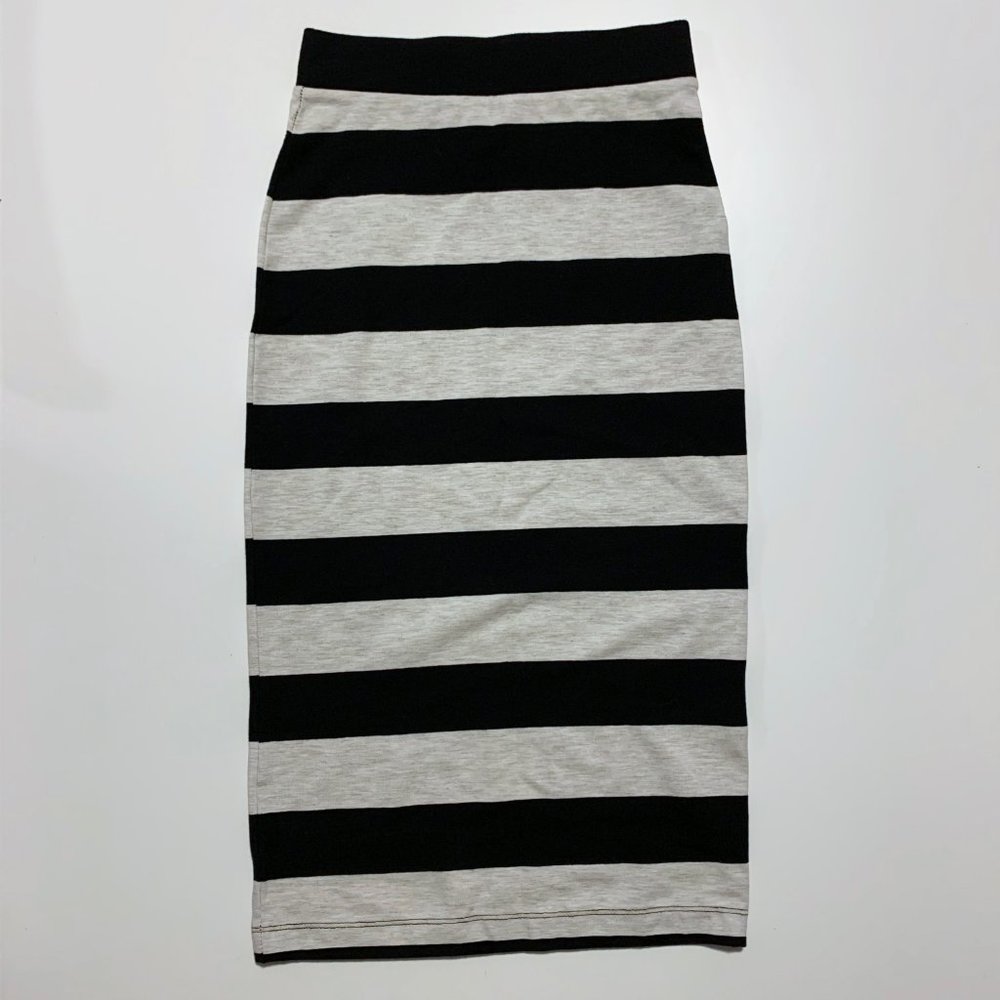 🍒5/$20🍒 H&M High-Waisted Black & White Striped Pencil Skirt (Size XS)